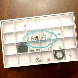 Oragami Gems, Trinkets, Toggle Black Chain and pendant